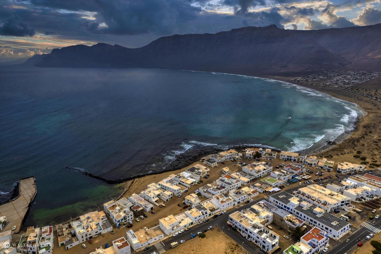 Casa Hespi-View To Famara Beach Экстерьер фото